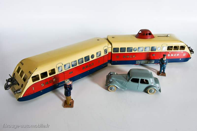 Un Jouet Hornby L autorail Bugatti Filrouge Automobile