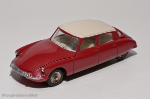 Dinky toys 530 - Citroën DS19 modèle 1963