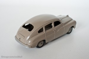 Dinky Toys 24Q - Ford Vedette limousine 1949