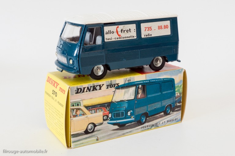 SUPERBE NEUF EN BOITE DINKY TOYS No 570 A PEUGEOT J7 DEPANNE AUTOROUTES