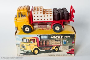 Dinky Toys 588 - Berliet GAK plateau brasseur