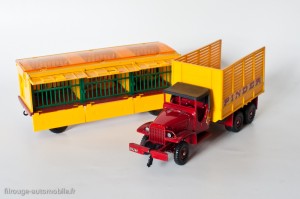 Dinky Toys 881 - GMC et remorque Pinder