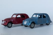 Citroën 2 CV A - Dinky Toys 535 - trois feux arrières : variante 5 roues concaves