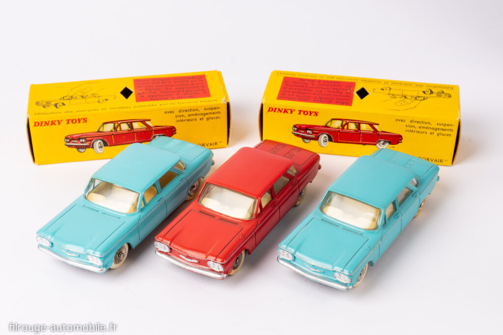 Chevrolet Corvair - Dinky Toys Réf. 552 - les trois types