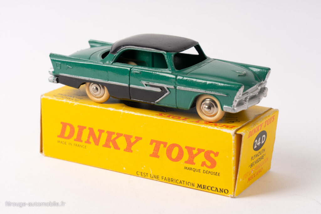 Dinky Toys France réf. 24D -  Plymouth Belvedere dans le coloris vert et noir